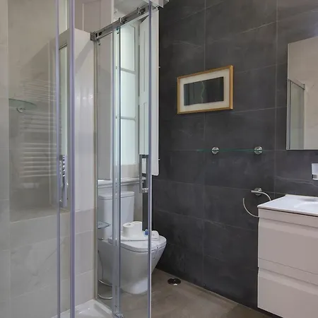 Comfortable With River View By Lovelystay Lisboa