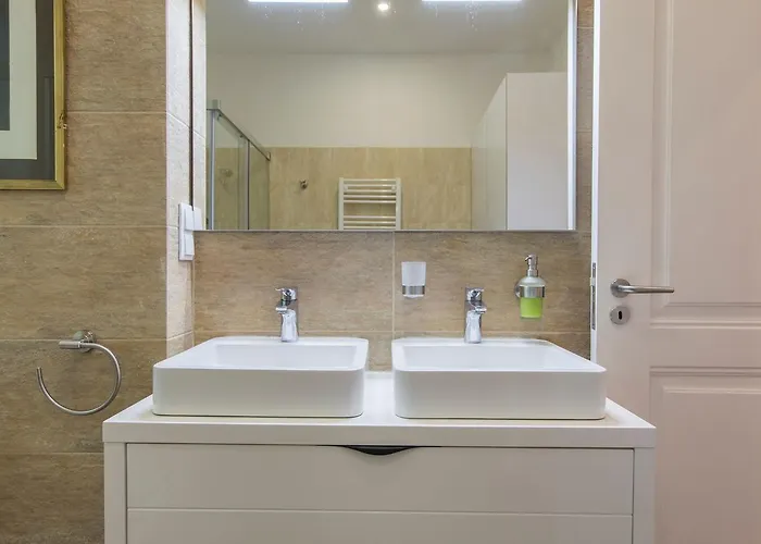 Comfortable With River View By Lovelystay ליסבון