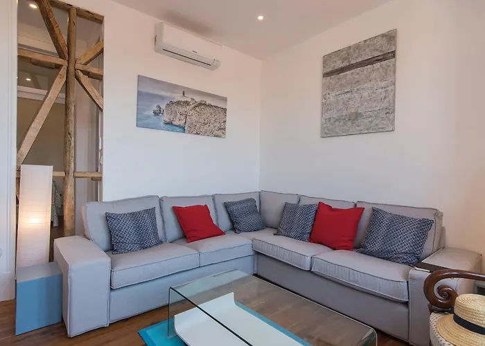 Comfortable With River View By Lovelystay דירה ליסבון