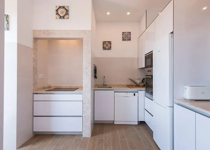 Comfortable With River View By Lovelystay דירה