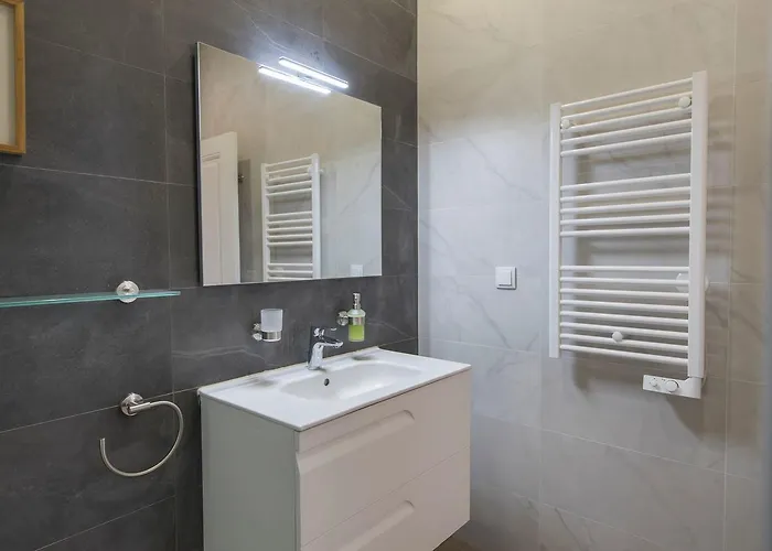 Comfortable With River View By Lovelystay דירה ליסבון