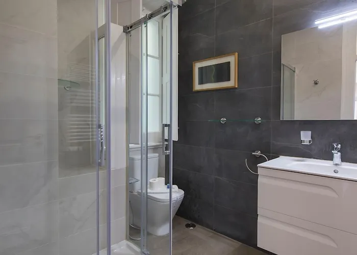 Comfortable With River View By Lovelystay ליסבון